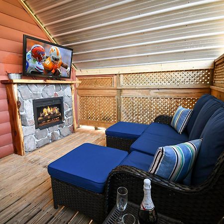 Snuggle Inn Gatlinburg Δωμάτιο φωτογραφία